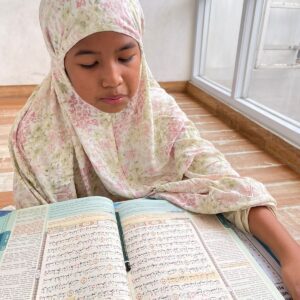 Belajar Al-Qur’an & Pembentukan Akhlak Qur’ani dari Rumah Belajar Al-Qur’an & Pembentukan Akhlak Qur’ani dari Rumah